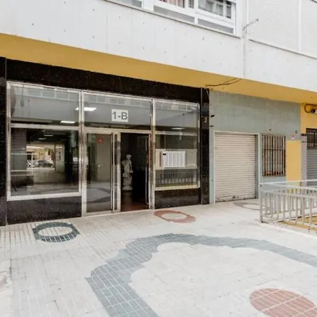 Center *